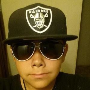 Meet your Posher, Luis